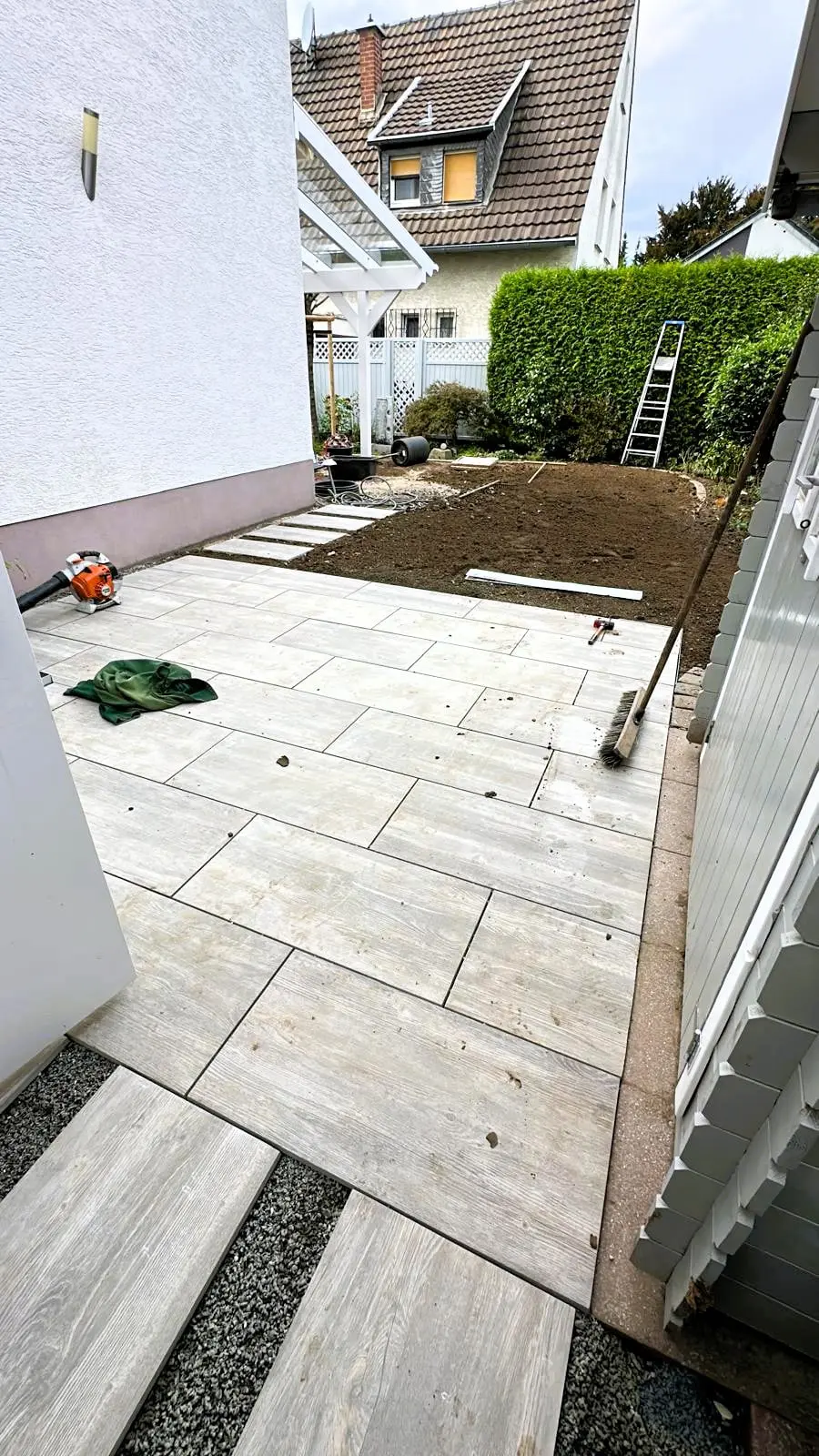 Verlegen der Terassenplatten