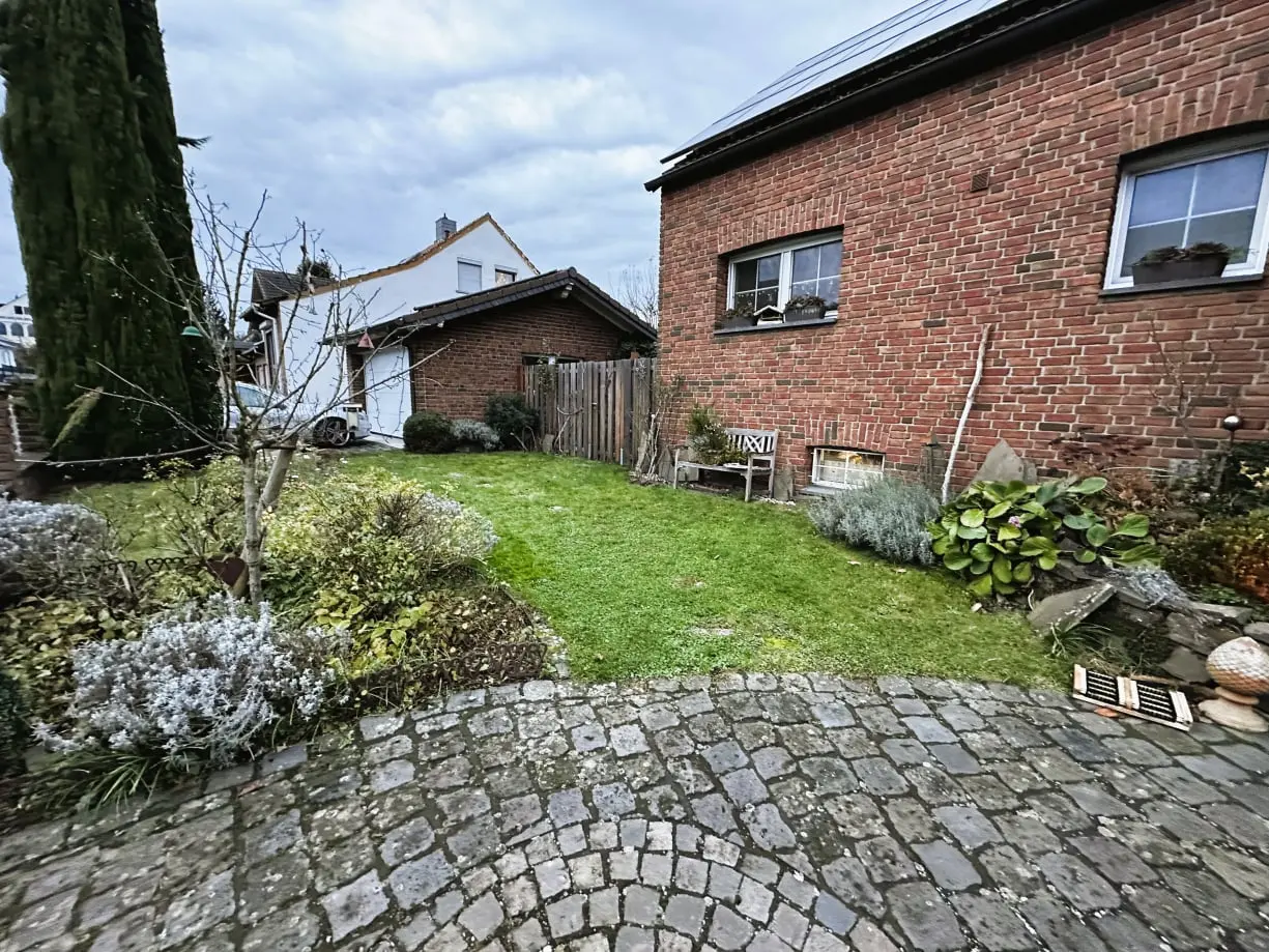 Vorgarten vor der Neugestaltung